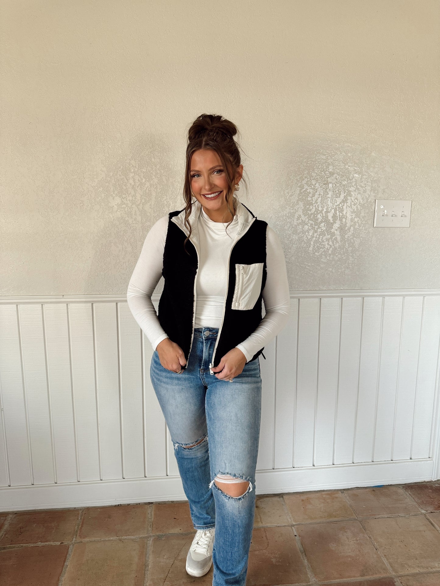 Sherpa Reversible Vest - Multiple Colors - The Pretty Peach