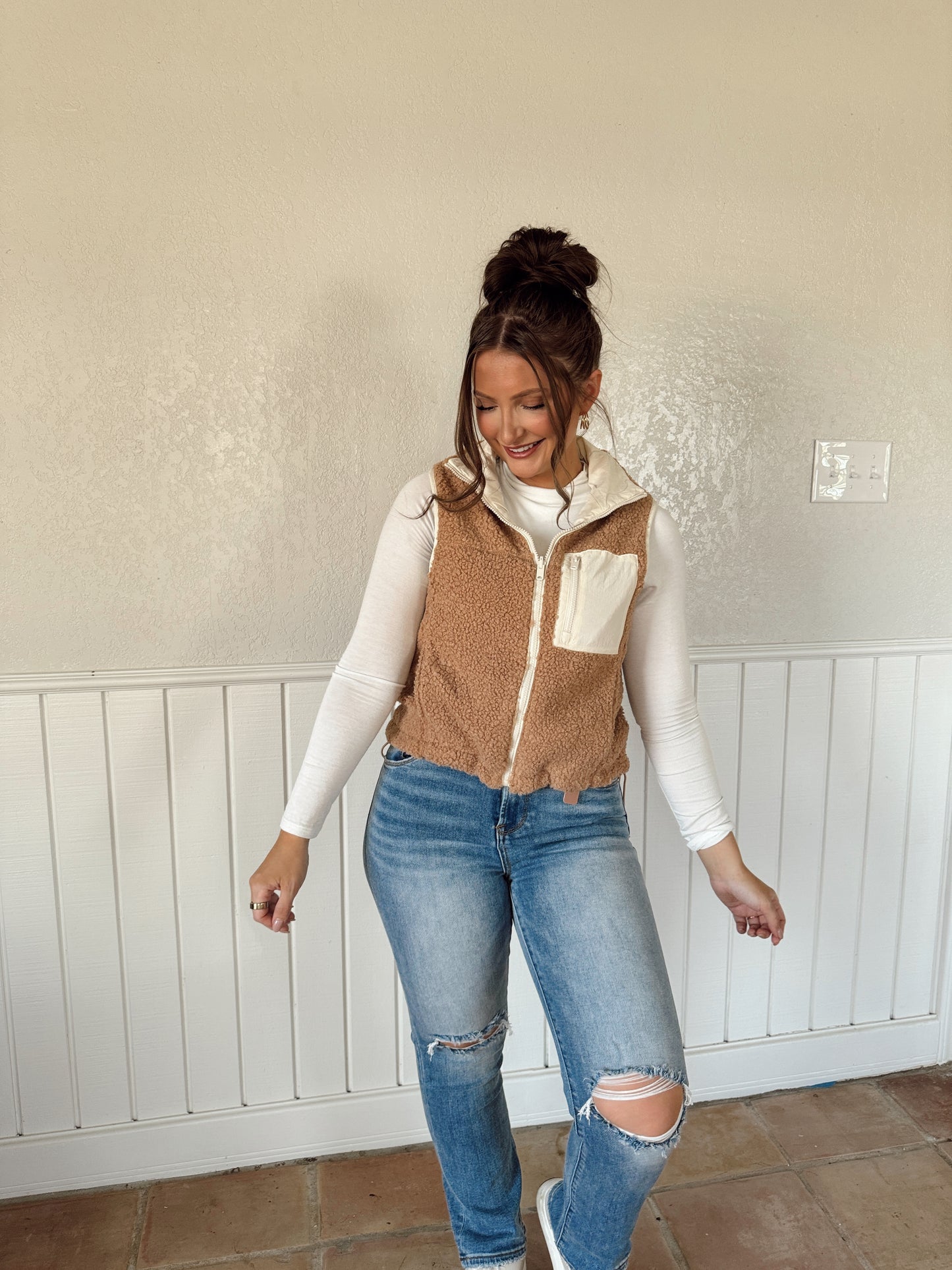 Sherpa Reversible Vest - Multiple Colors - The Pretty Peach