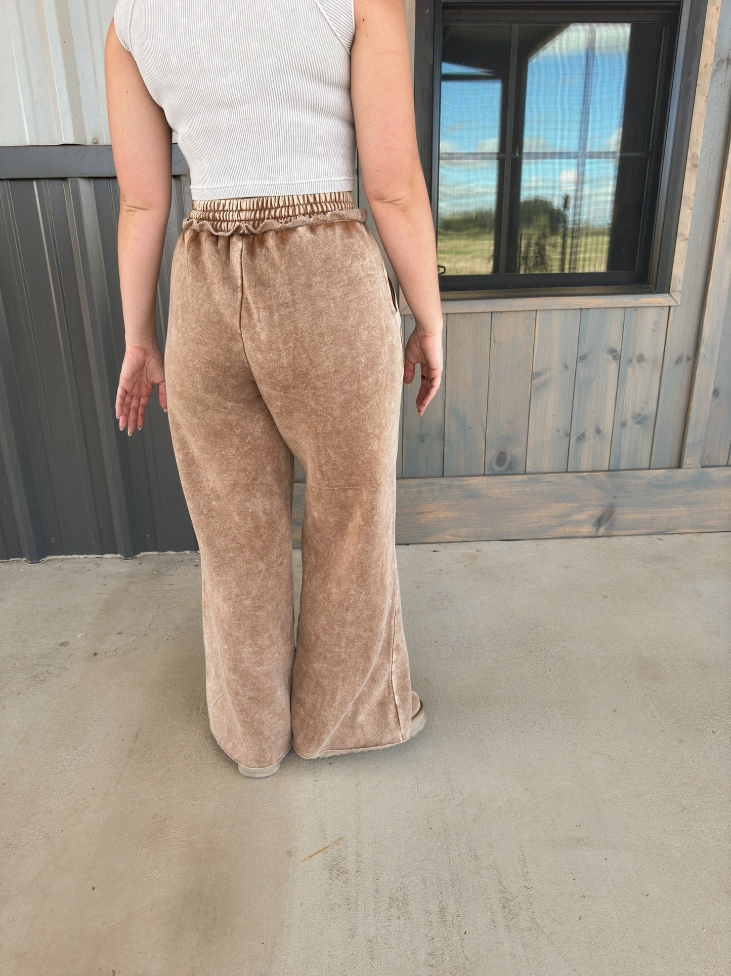 Elliot Acid Wash Palazzo Sweatpants with pockets - Multiple Colors - The Pretty Peach