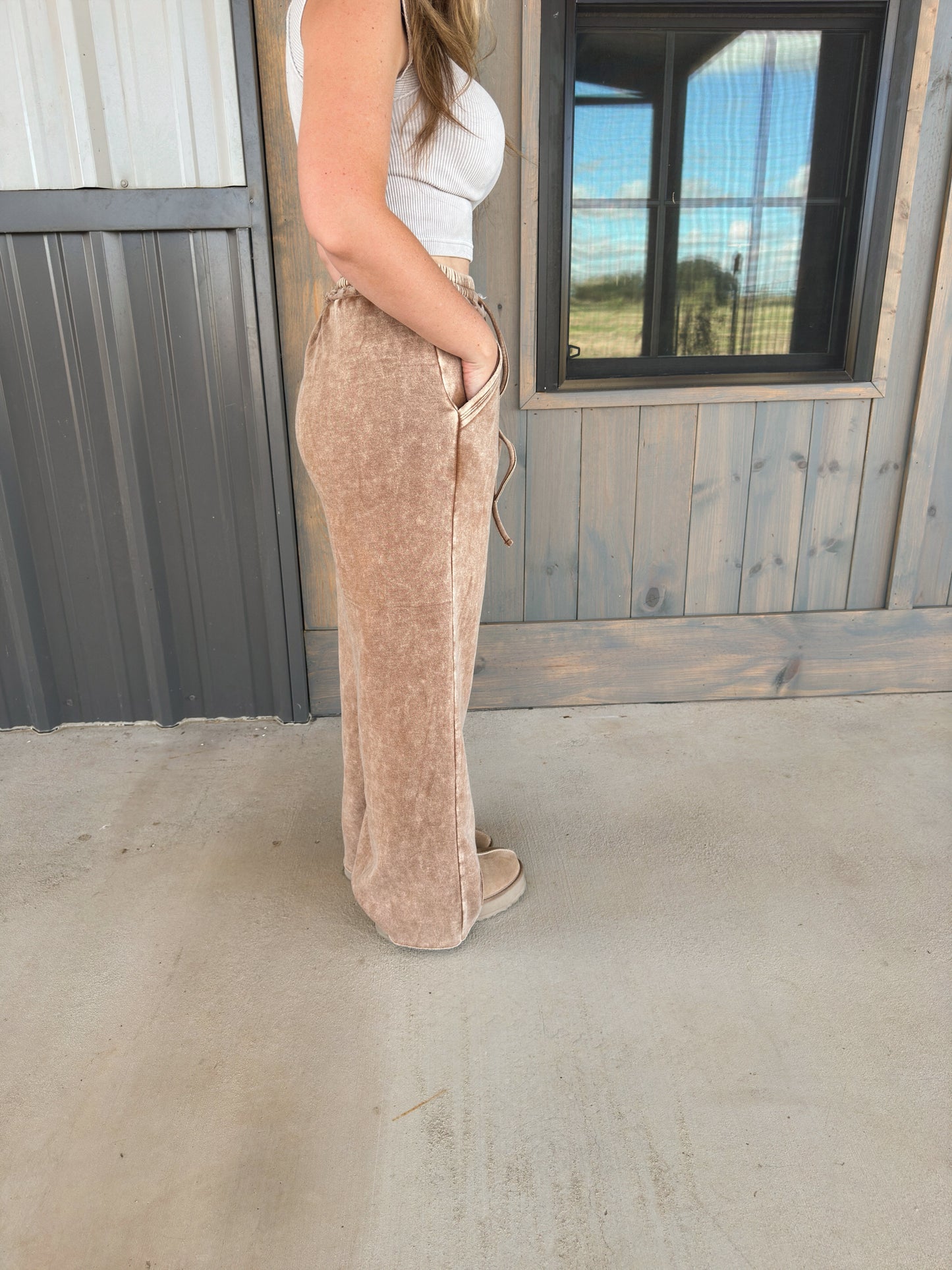 Elliot Acid Wash Palazzo Sweatpants with pockets - Multiple Colors - The Pretty Peach