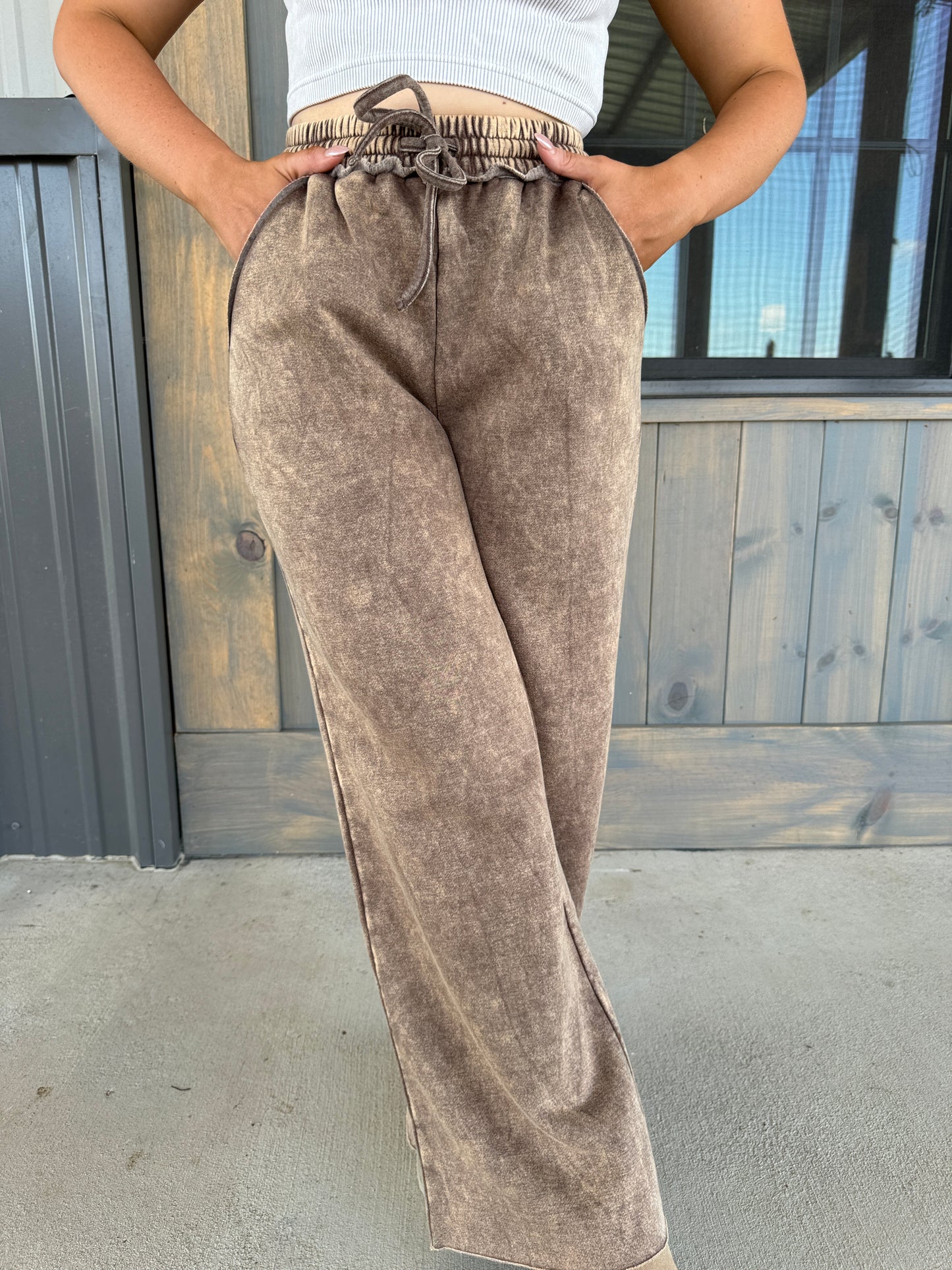 Elliot Acid Wash Palazzo Sweatpants with pockets - Multiple Colors - The Pretty Peach