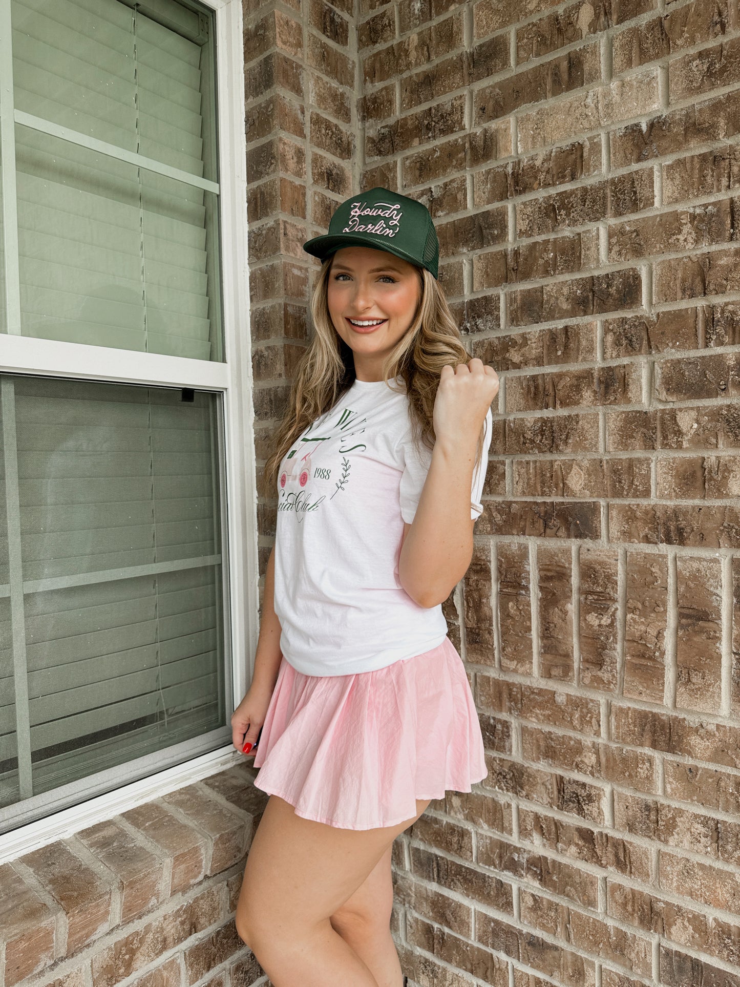 Golf Wives Social Club Graphic Tee - White - The Pretty Peach