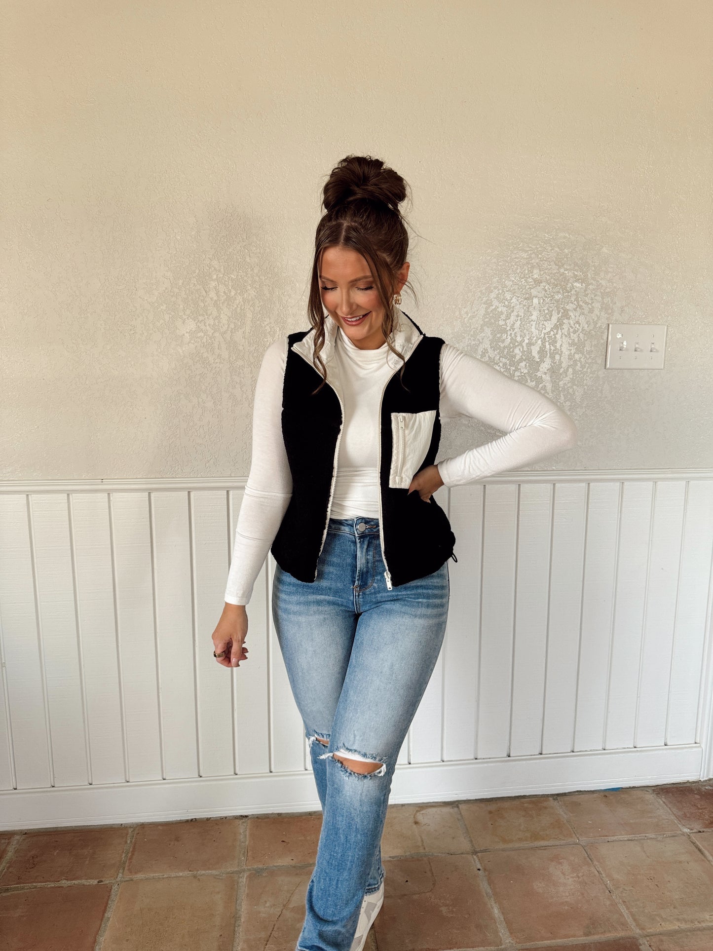 Sherpa Reversible Vest - Multiple Colors - The Pretty Peach