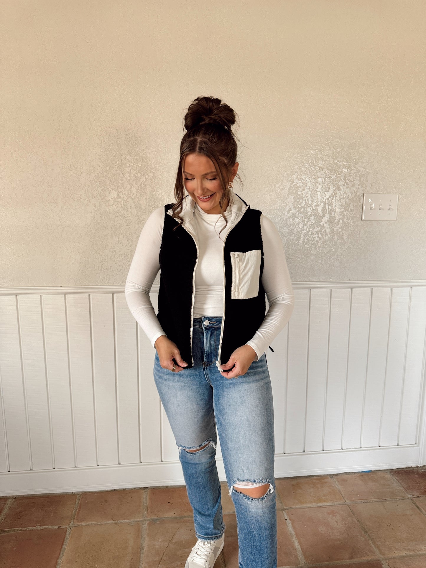 Sherpa Reversible Vest - Multiple Colors - The Pretty Peach