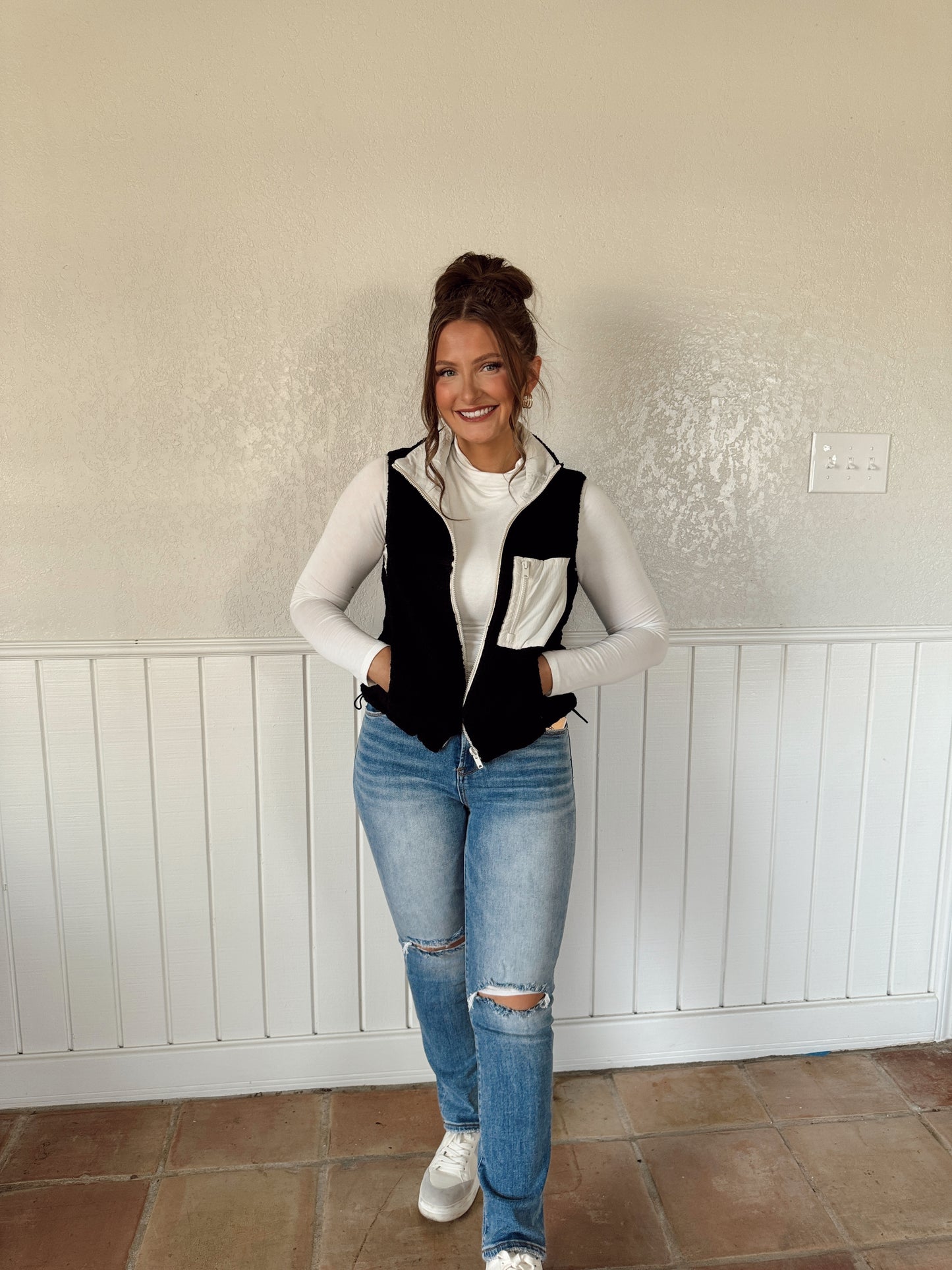 Sherpa Reversible Vest - Multiple Colors - The Pretty Peach