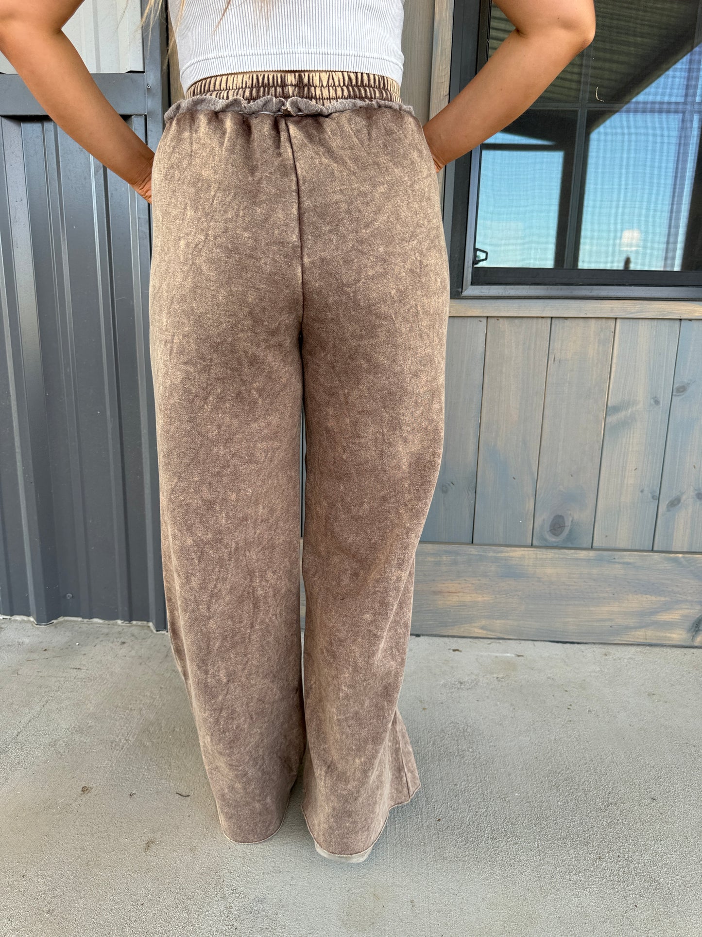 Elliot Acid Wash Palazzo Sweatpants with pockets - Multiple Colors - The Pretty Peach