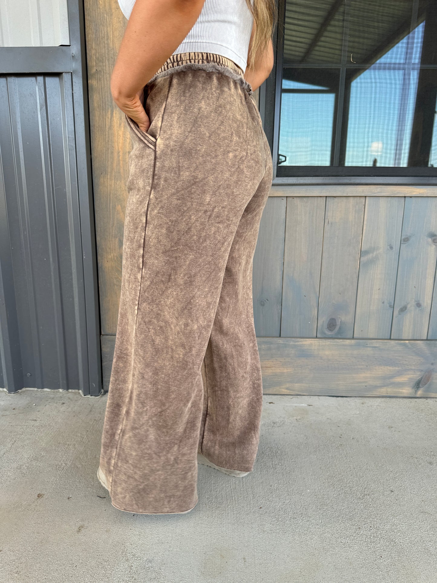 Elliot Acid Wash Palazzo Sweatpants with pockets - Multiple Colors - The Pretty Peach