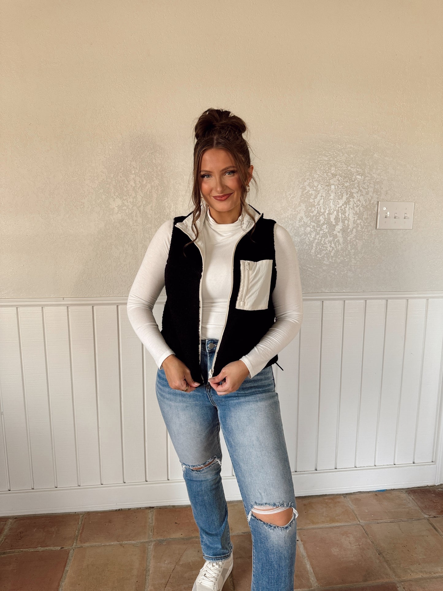 Sherpa Reversible Vest - Multiple Colors - The Pretty Peach