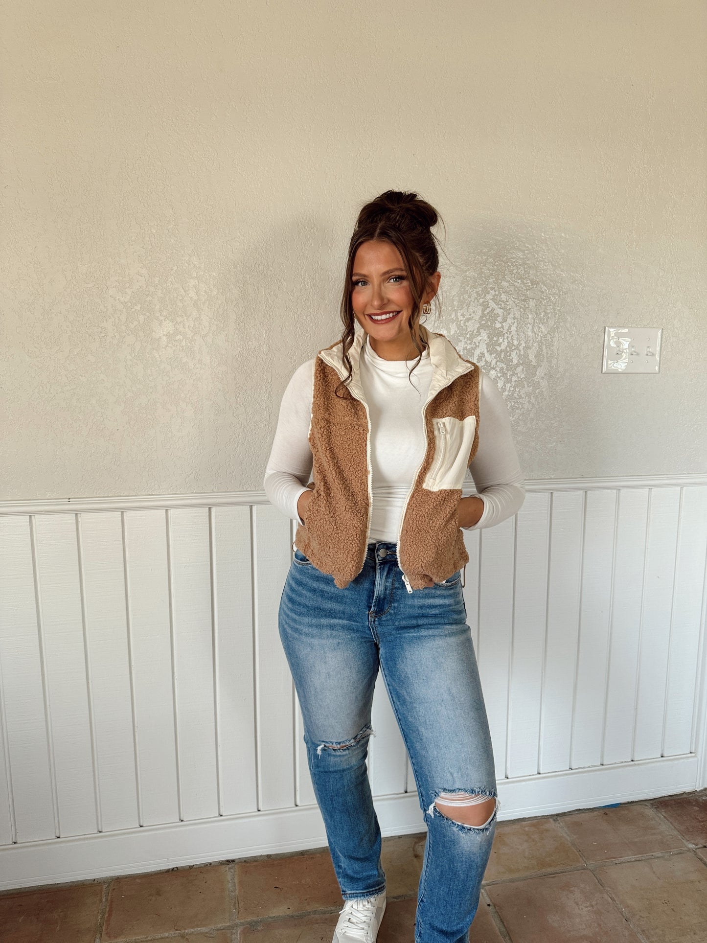 Sherpa Reversible Vest - Multiple Colors - The Pretty Peach