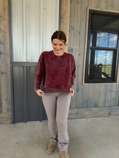 Sophia Acid Wash Pullover - Burgundy