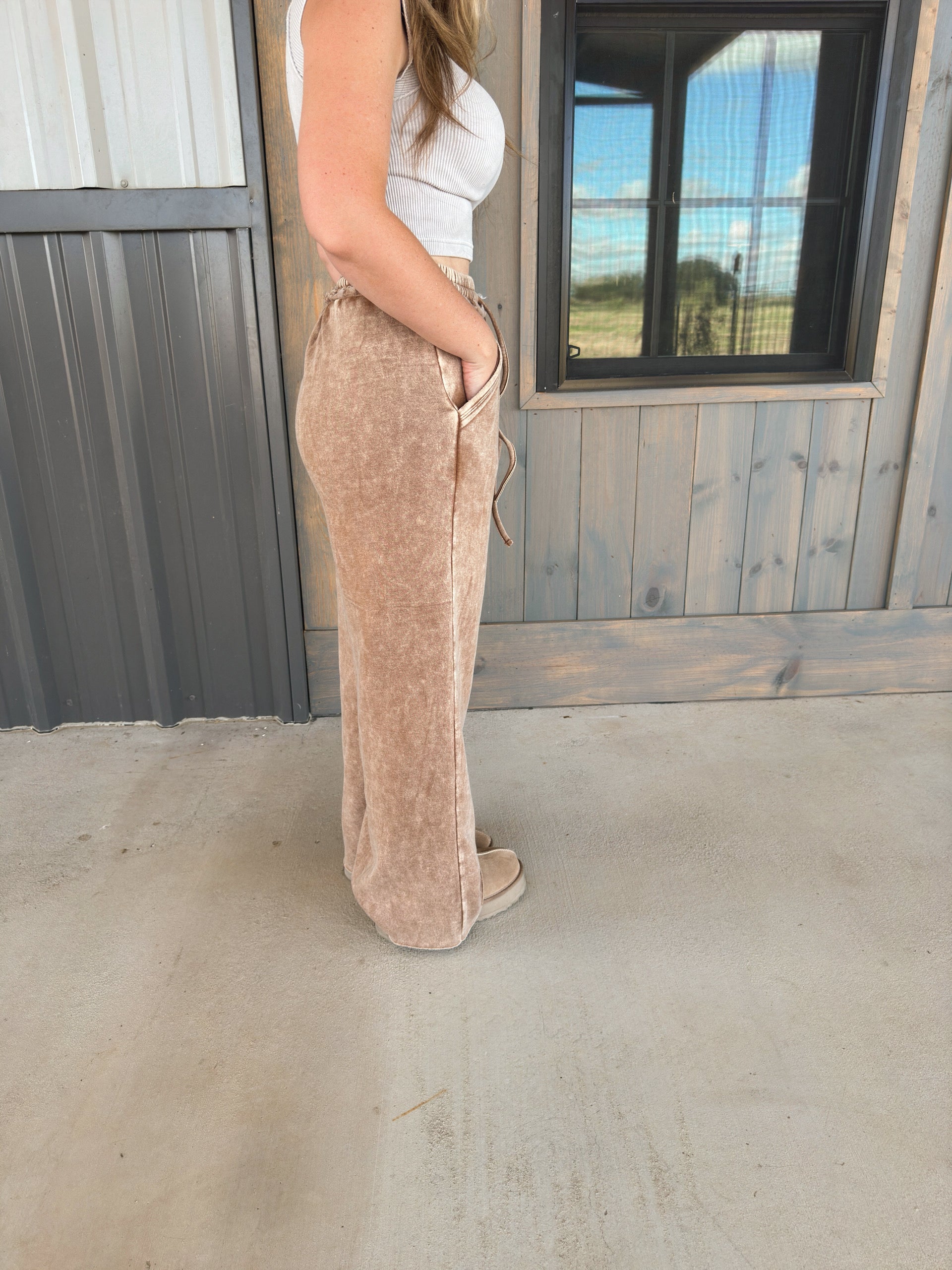 Elliot Acid Wash Palazzo Sweatpants with pockets - Multiple Colors - The Pretty Peach