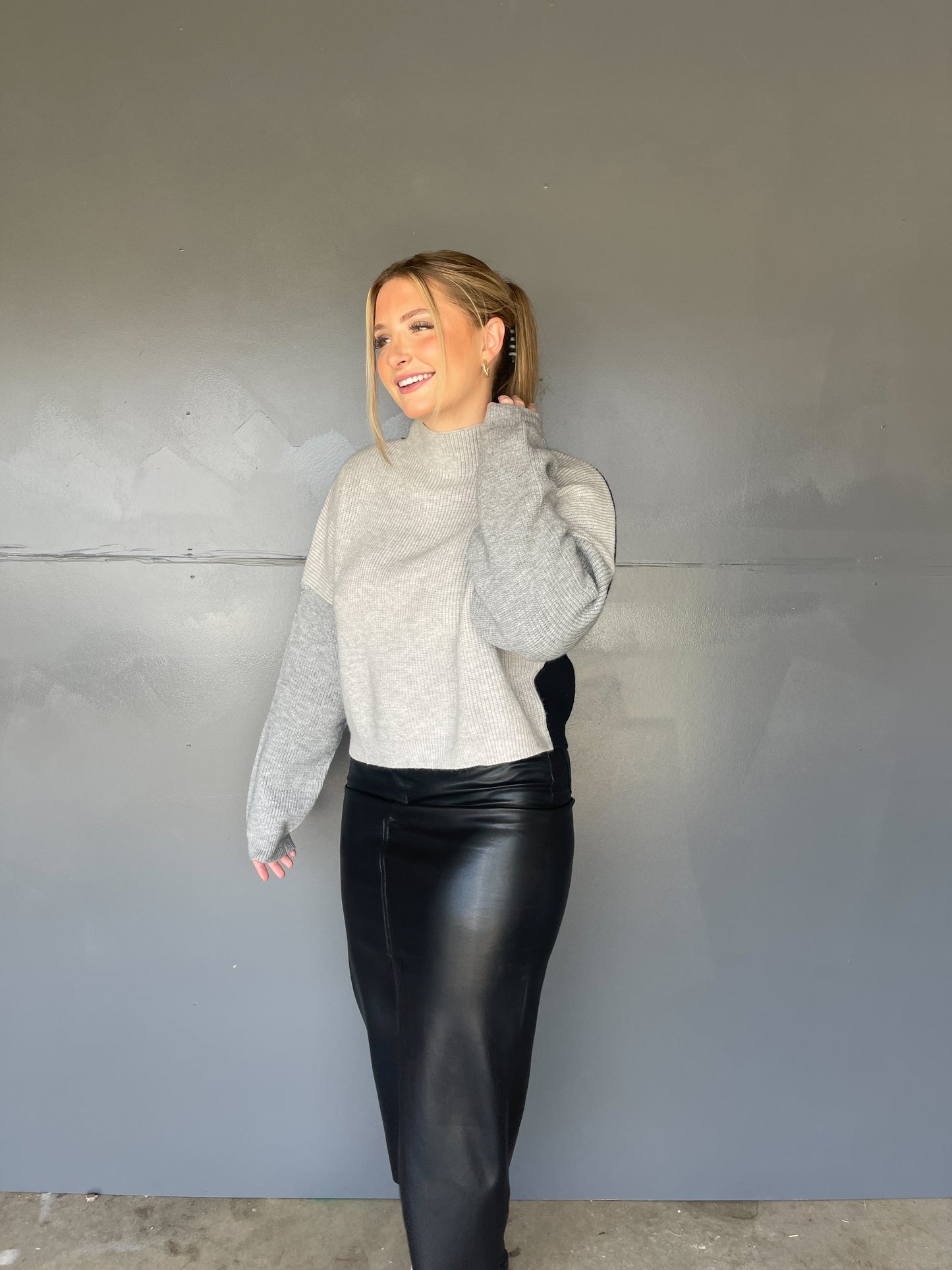 Erin Colorblock Reversible Sweater - Grey/Black - The Pretty Peach