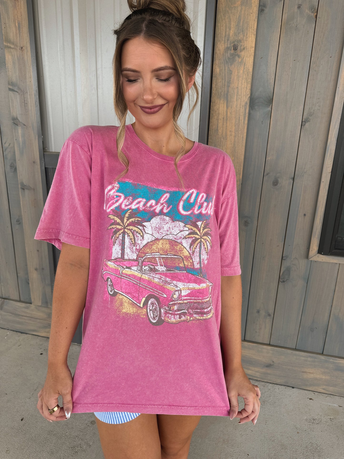 Beach Club Vintage Graphic Tee - Pink